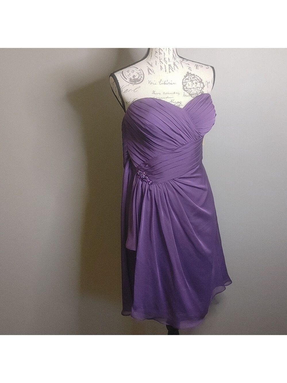 Symphony By Venus Size 16 Prom Dress Purple Short Sweetheart Neckline Strapless